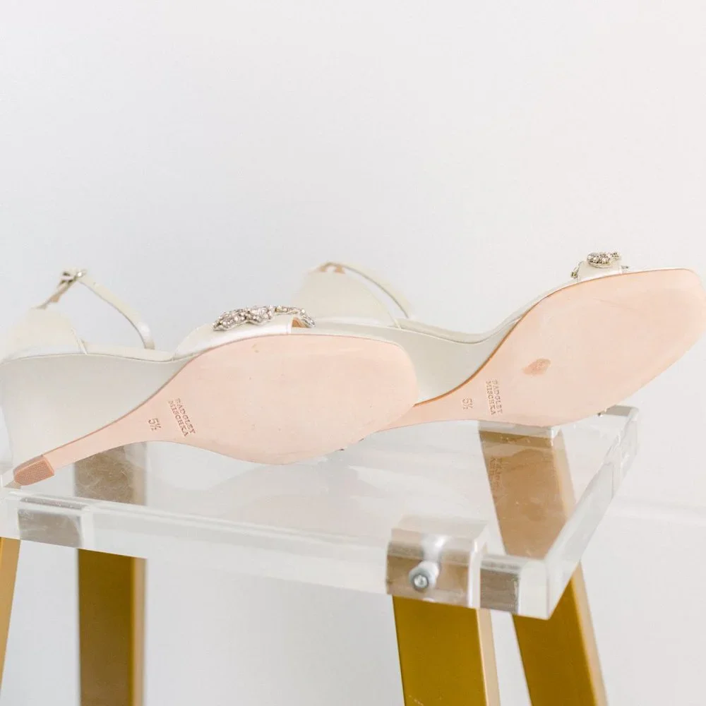 Badgley Mischka Ivory Ankle Strap Heels Women's 5.5 Wedge Aliyah - Picture 8 of 13